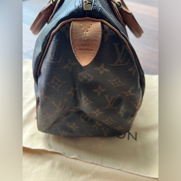 Authentic Vintage Monogram Louis Vuitton Speedy 30 - Picture 4 of 13